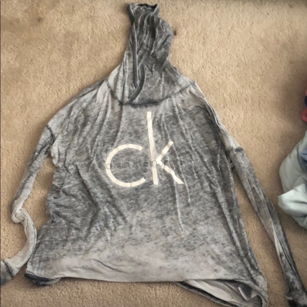 Calvin Klein Thin Long sleeve hooded shirt